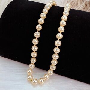 Stunning vintage champagne colored pearl necklace